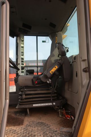 861363-19 Wheel loader, Volvo L90H - 2015