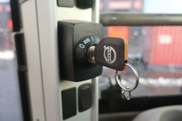 861363-28 Wheel loader, Volvo L90H - 2015