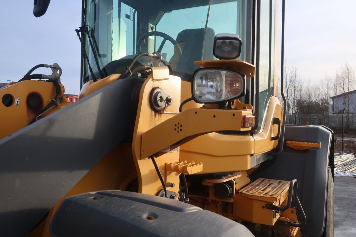861363-51 Wheel loader, Volvo L90H - 2015