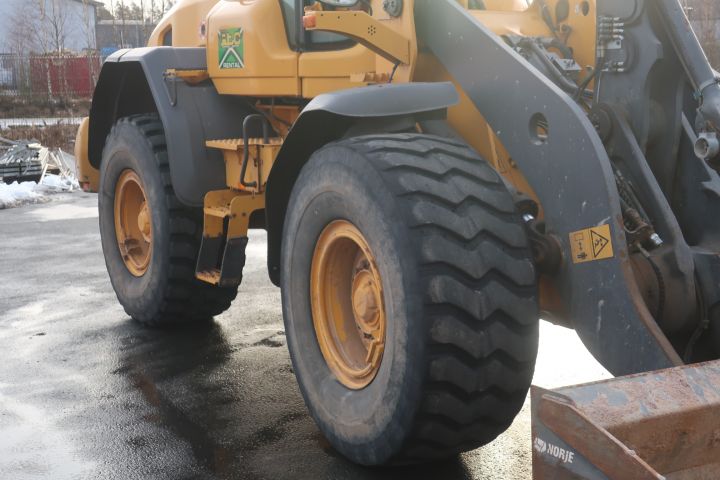 861363-86 Wheel loader, Volvo L90H - 2015