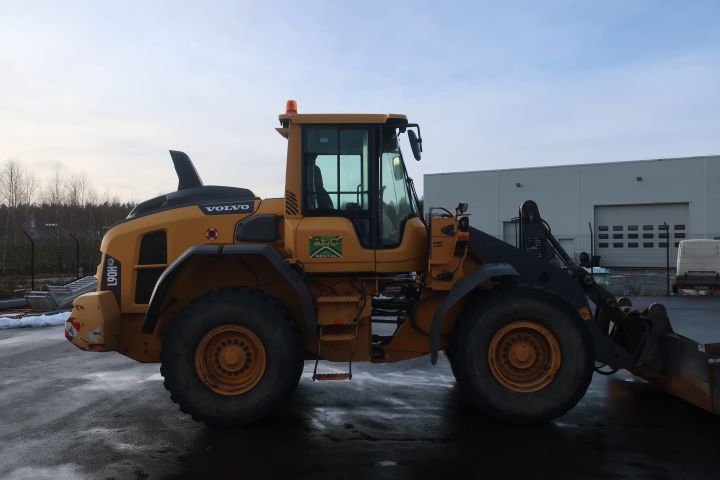 861363-12 Wheel loader, Volvo L90H - 2015