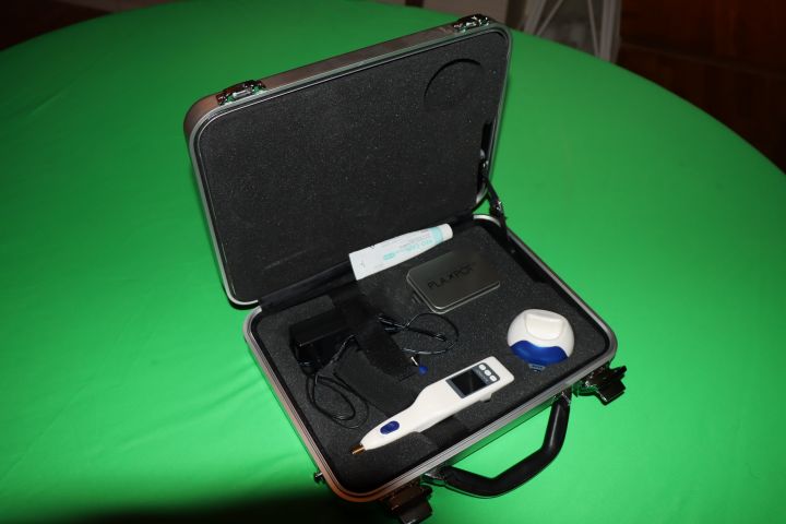 787973-8 Plaxpot Face lift machine - good condition