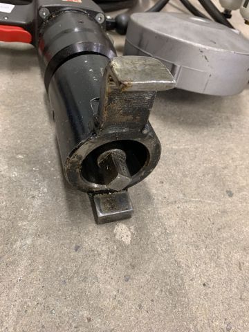 809397-4 Mutterdragare för chuckar Alki Alkitronic CLS 35 med tillbehör