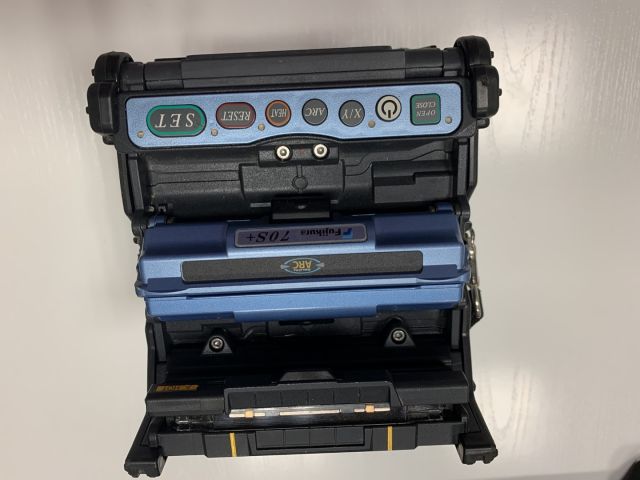 824430-6 Single fiber weld Fujikura 70S + with cap CT 50