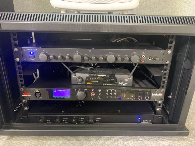 744901-6 Sound system / Rack / Speakers / Bass box