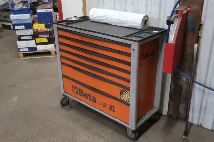 833571-3 Tool trolley with tools, Beta C24SA XL