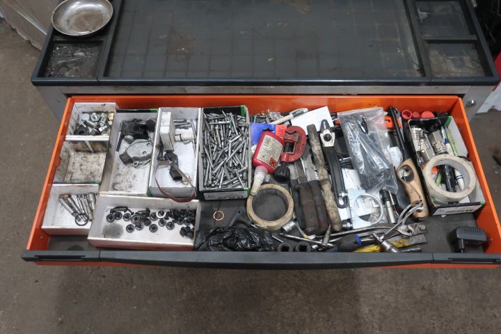 833571-6 Tool trolley with tools, Beta C24SA XL