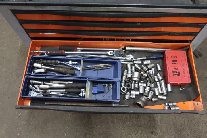 833571-9 Tool trolley with tools, Beta C24SA XL