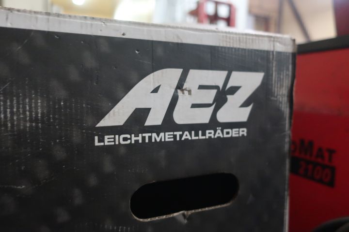 833574-5 2 alloy wheels, AEZ 19 ", 112x5