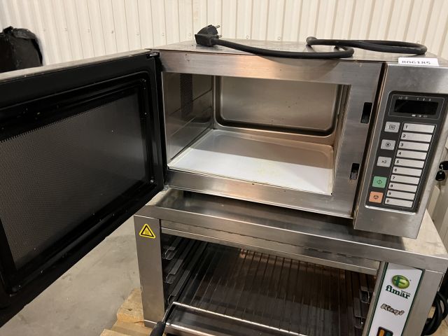 806185-6 Salamander and microwave