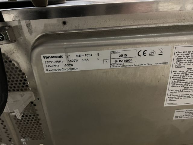 806185-7 Salamander and microwave