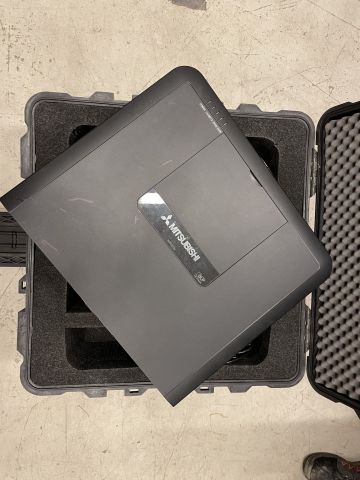 779523-2 Projector 7000 ansi XGA Mitsubishi xd8100u