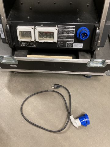 864387-12 Studio Due City Color CC 1800 IP54 Architectural Light