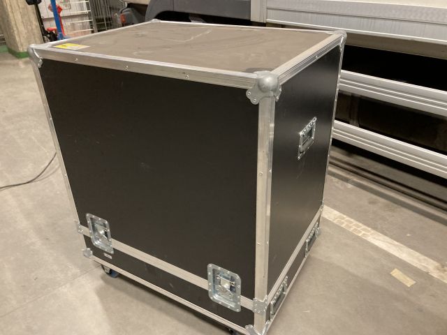 864387-14 Studio Due City Color CC 1800 IP54 Architectural Light