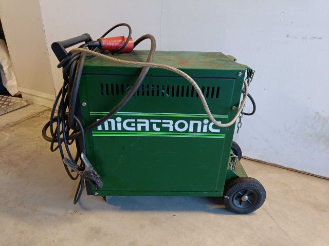 825972-2 Migsvets Mieatronic Automig 180 XE