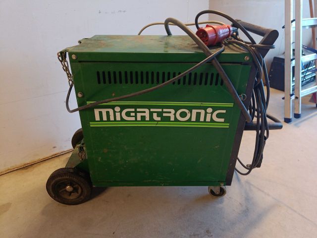 825972-5 Migsvets Mieatronic Automig 180 XE