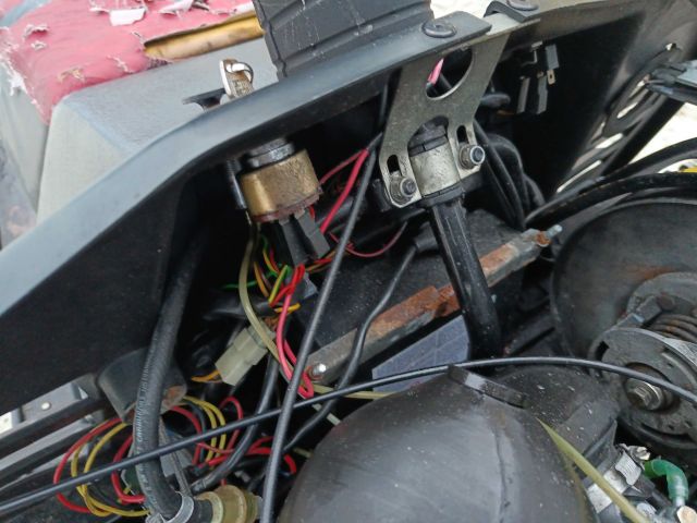 825982-75 Lynx GLX 5900 LTS -1993 Reg: CYZ100 Reparationsobjekt