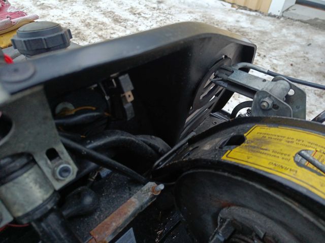 825982-77 Lynx GLX 5900 LTS -1993 Reg: CYZ100 Reparationsobjekt