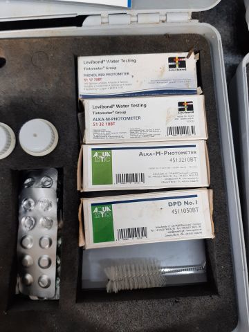 804696-7 Test equipment for pool / spa bath x2 - Lovibond Check it direct