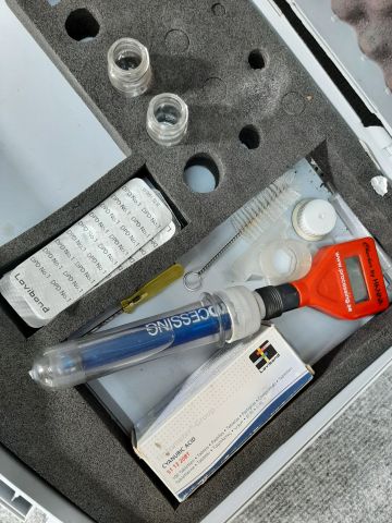 804696-9 Test equipment for pool / spa bath x2 - Lovibond Check it direct