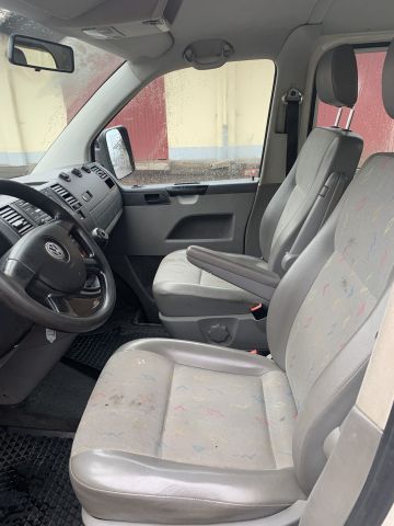 864741-27 VW Transporter double cab, 2.0 CNG