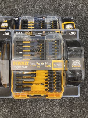 864233-3 4 bit sets DeWALT DT70733T-QZ