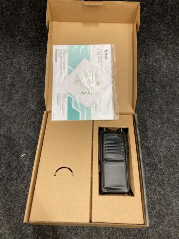 864780-2 Digitalradio Hytera PD705LT