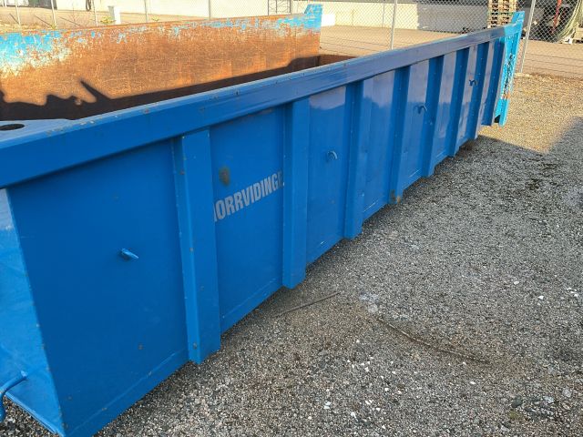 836592-10 Demountable truck