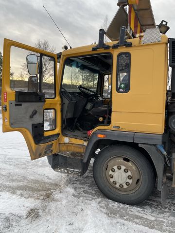 864079-20 VOLVO FL 614 4X2, 1991, 177 hp with tiltable platform