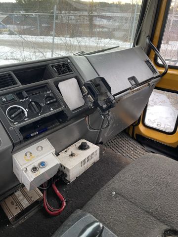 864079-25 VOLVO FL 614 4X2, 1991, 177 hp with tiltable platform