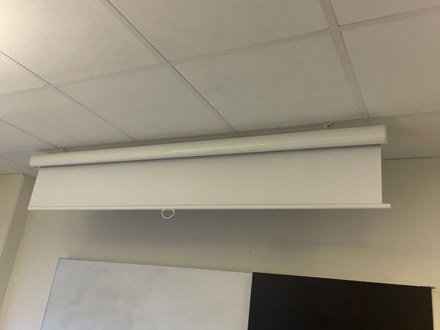 828938-6 Projektor med duk för demontering Mitsubishi WL2650U