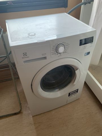 848522-1 Washing machine Electrolux WD40A74140