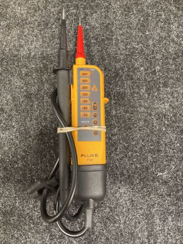 865263-2 Voltage tester Fluke T90
