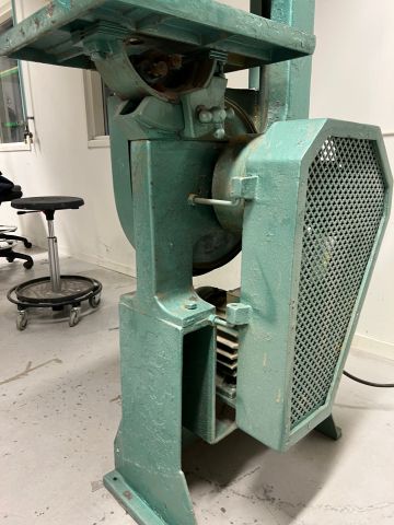 806223-6 Vertical band saw, ASEA