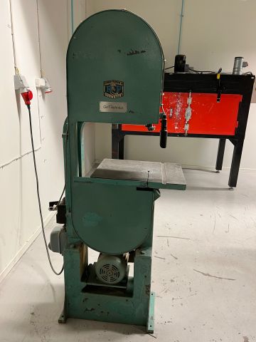 806223-10 Vertical band saw, ASEA
