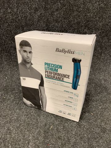 866202-2 Multitrimmer Babyliss Japanese Steel 12 in 1 Multi Trimmer MT890E