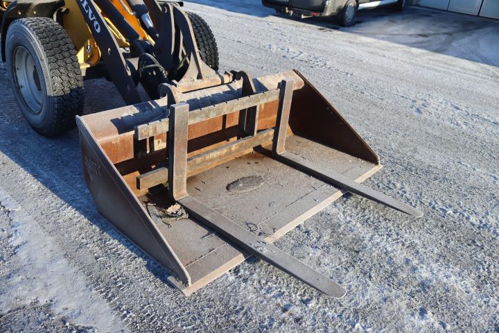 866796-11 Wheel loader Volvo L20F-P