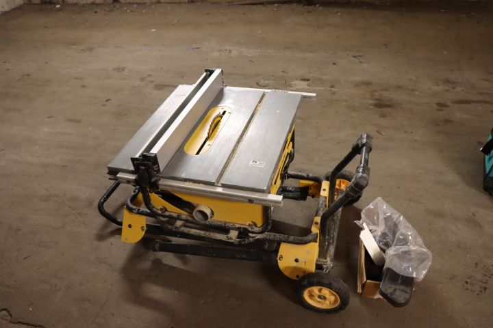 787979-1 Dewalt DW745 -qs Table Circular Saw