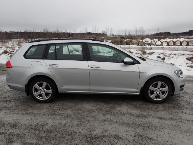 753686-4 Volkswagen AUV GOLF, 2015. Petrol / Gas. LOW MILES