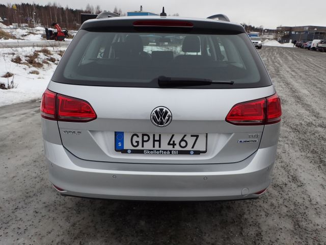 753686-6 Volkswagen AUV GOLF, 2015. Petrol / Gas. LOW MILES
