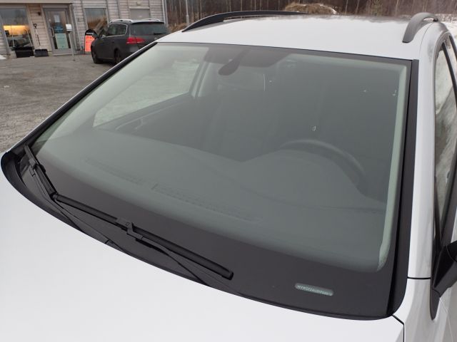 753686-17 Volkswagen AUV GOLF, 2015. Petrol / Gas. LOW MILES