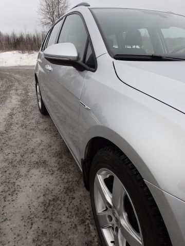 753686-25 Volkswagen AUV GOLF, 2015. Petrol / Gas. LOW MILES