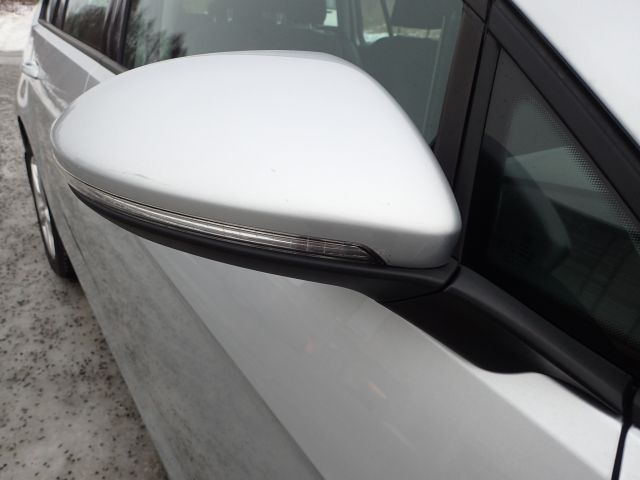 753686-29 Volkswagen AUV GOLF, 2015. Petrol / Gas. LOW MILES