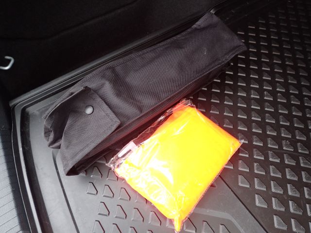 753686-50 Volkswagen AUV GOLF, 2015. Petrol / Gas. LOW MILES