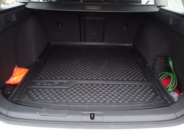 753686-54 Volkswagen AUV GOLF, 2015. Petrol / Gas. LOW MILES