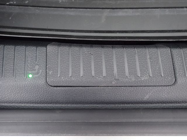 753686-59 Volkswagen AUV GOLF, 2015. Petrol / Gas. LOW MILES