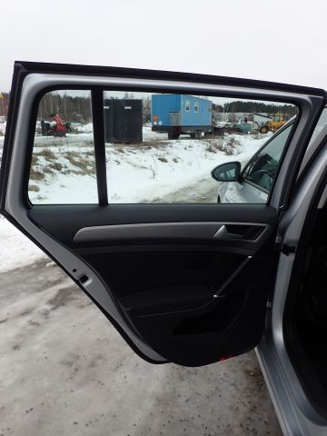 753686-65 Volkswagen AUV GOLF, 2015. Petrol / Gas. LOW MILES