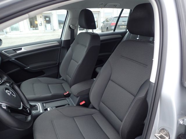 753686-72 Volkswagen AUV GOLF, 2015. Petrol / Gas. LOW MILES