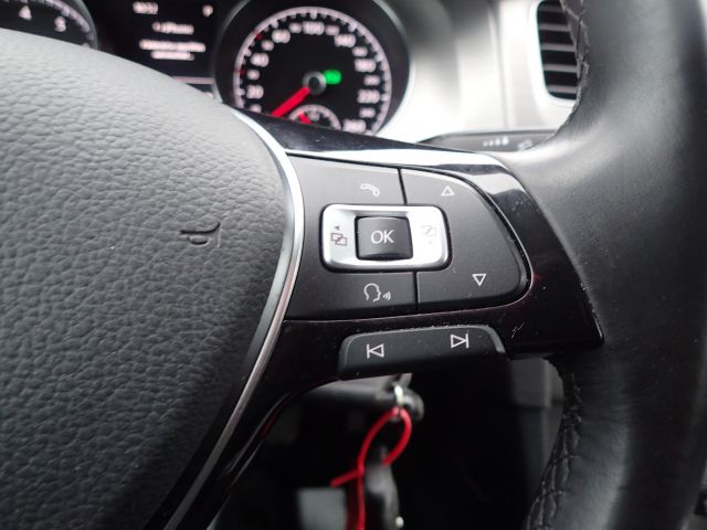 753686-81 Volkswagen AUV GOLF, 2015. Petrol / Gas. LOW MILES