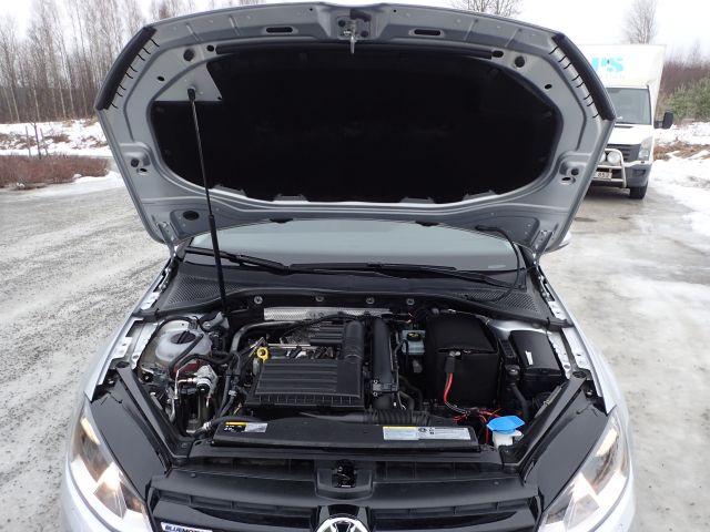 753686-100 Volkswagen AUV GOLF, 2015. Petrol / Gas. LOW MILES